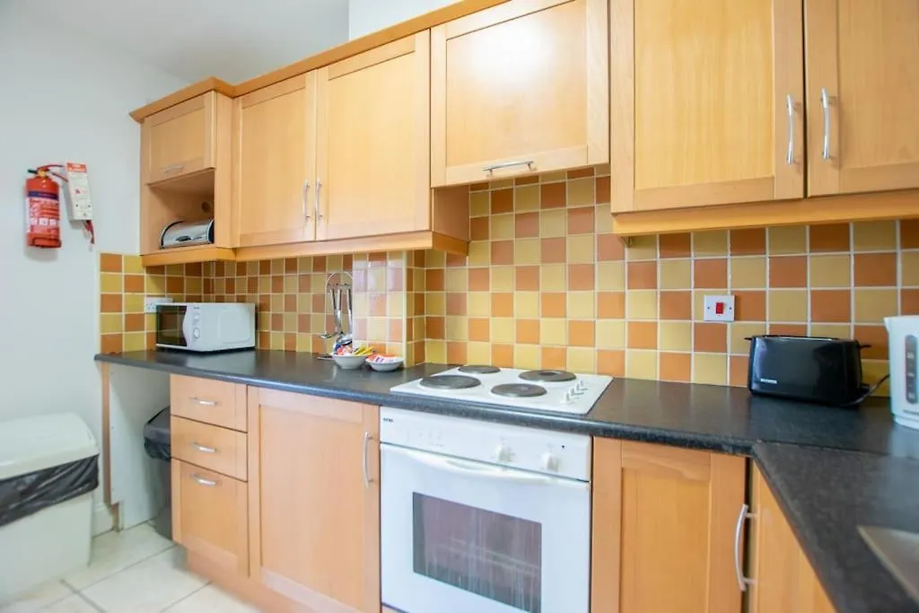127 - Lovely 2 Bed Apartment With Parking Galway Irlanda